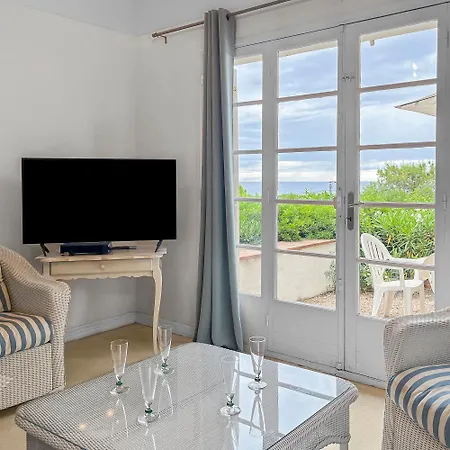 Oasis Familiale Pres Des Plages סן-מקסים